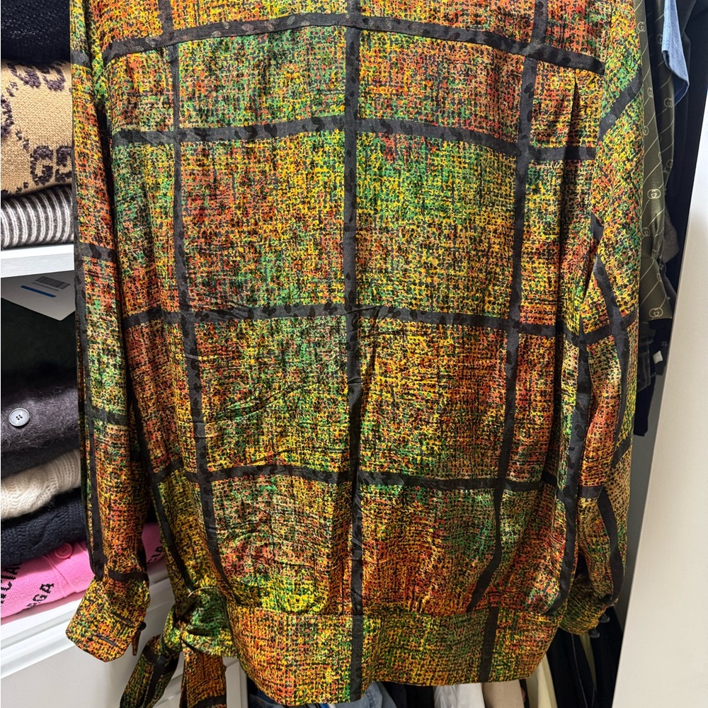 Celine multi colored 100% silk blouse w/ Black triumphs working buttons SZ 46 - Picture 3 of 10
